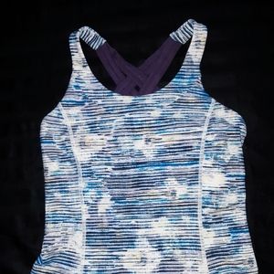 Lulu lemon 🍋beautiful size 4 top